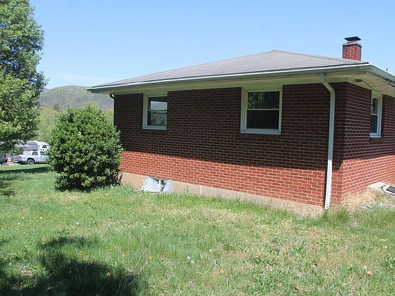 4th image of 1305 Donovan St
