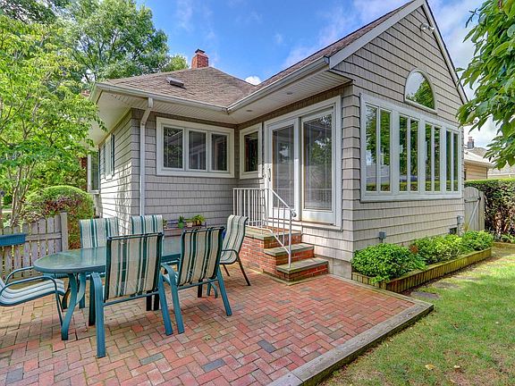 5th image of 204 Burtis Ave