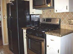 3rd image of 13930 Woodforest Blvd