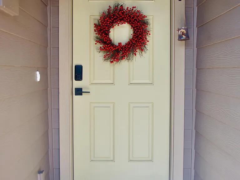 60 N 41st Pl — Photo 3