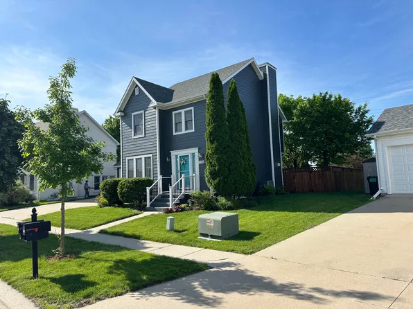 2316 Camden Dr, Ames, IA 50010