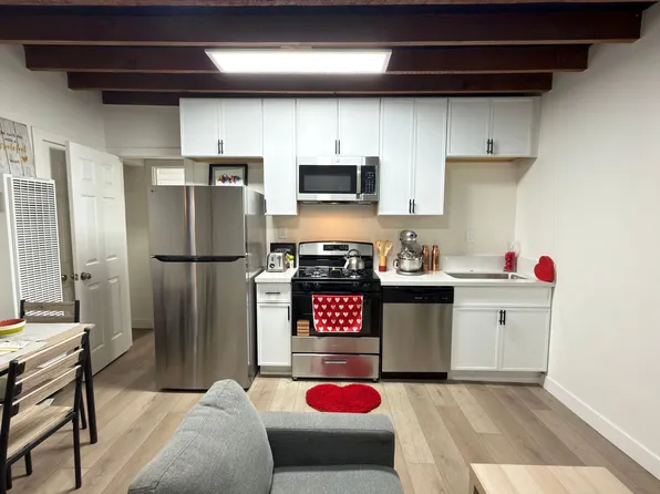 LB0734 RUBS, 734 N Loma Vista Dr #736-B, Long Beach, CA 90813