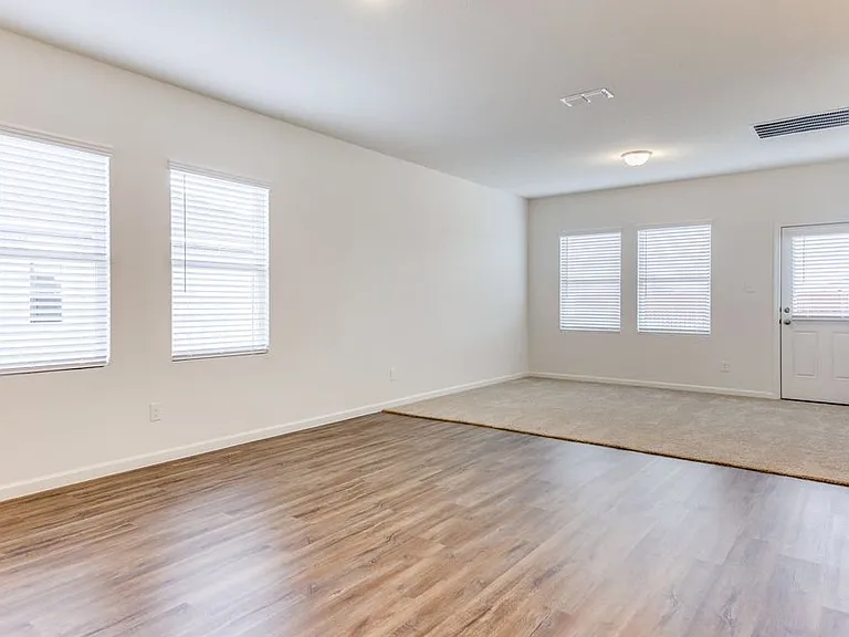 205 Briar Cv — Photo 5