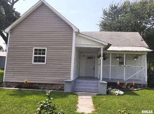 205 S Church St, Christopher, IL 62822