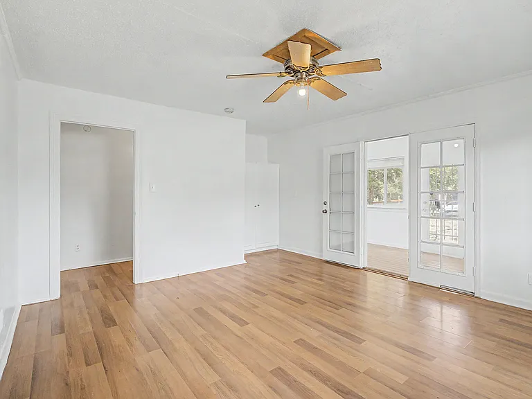 5606 W 17th Ave — Photo 5