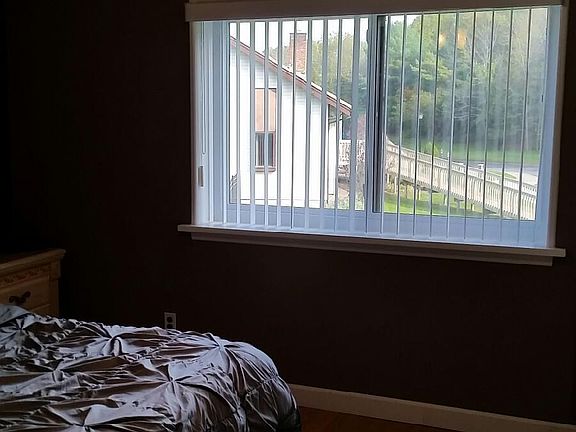 3rd image of 100 Whistler Ct