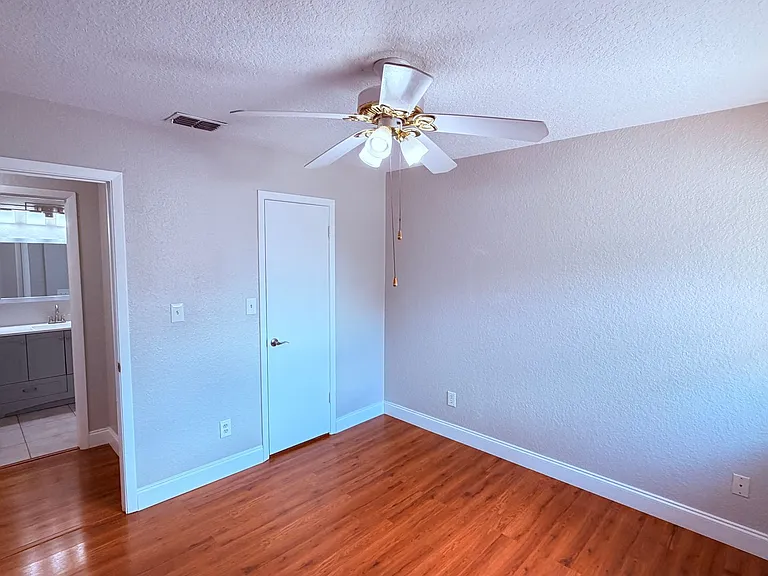 3640 S Saint Lucie Dr — Photo 13