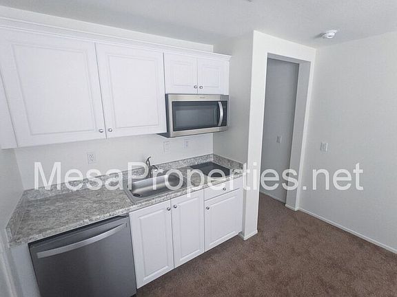 4th image of 14173 Mustang Ct #B