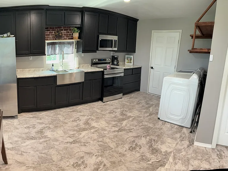5833 FM 1652 — Photo 2
