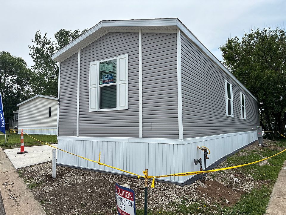 2nd image of 30 Gladiola Ln
