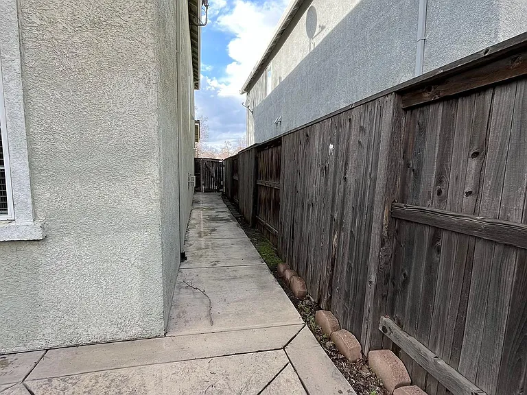 8193 Shay Cir — Photo 23
