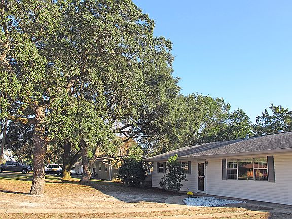 2nd image of 40 Holmes Blvd NW