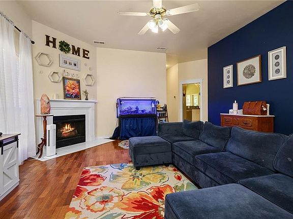 5th image of 7160 Windmill Pl N