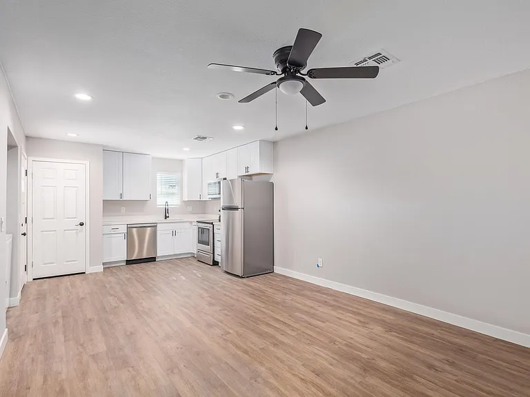 5131 N 17th Ave #2 — Photo 7