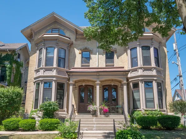 912 E Pleasant STREET #4, Milwaukee, WI 53202