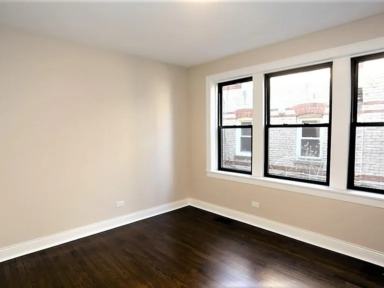 4447 N Rockwell St #1 — Photo 11