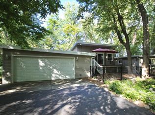 2485 Roscoe Rd, Rockton, IL 61072