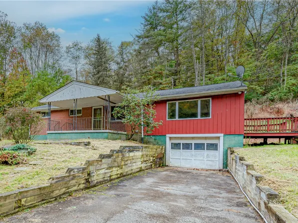 203 Shuster Hollow Rd, Leechburg, PA 15656