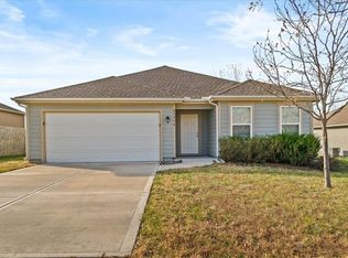 21814 Franklin St, Spring Hill, KS 66083