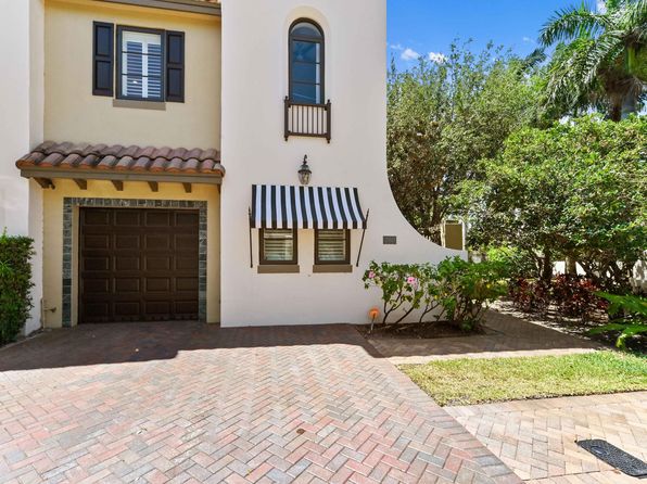 210 Via Villagio, Hypoluxo, FL 33462