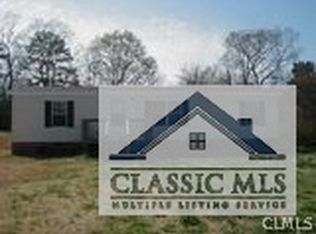 171 Peach St, Nicholson, GA 30565