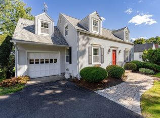 58 Pleasant St, Holyoke, MA 01040