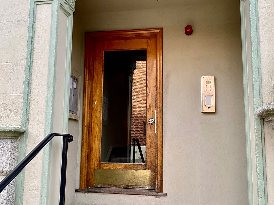 1st image of 66 Egmont St #30