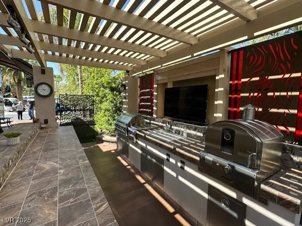 8175 Arville St #9, Las Vegas, NV 89139