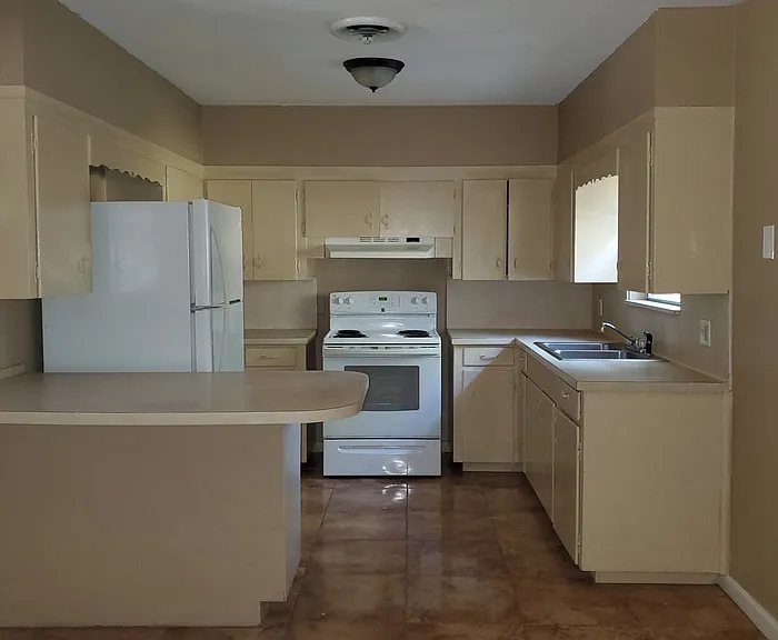814 E Ebony Dr — Photo 13