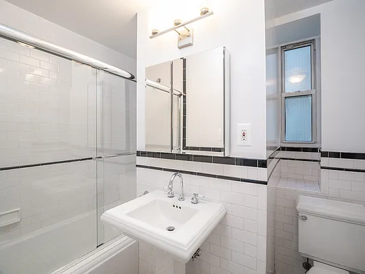 Rented by City Connections Realty | media 26