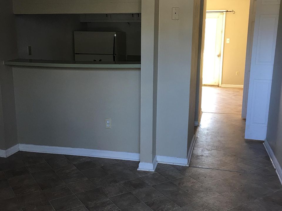 2nd image of 7044 Bray Rd