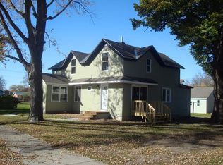 27 E Schlieman Ave, Appleton, MN 56208