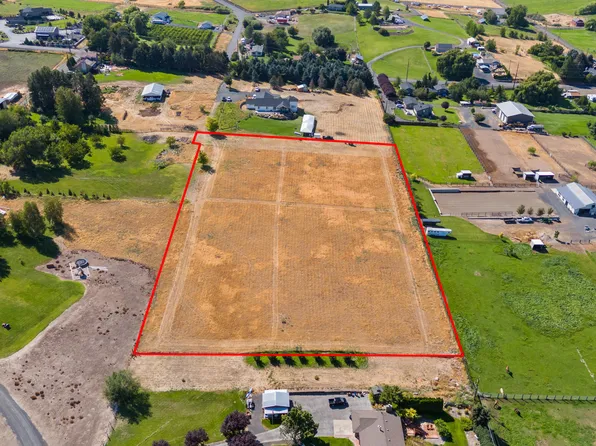 1361 Gore Rd, Selah, WA 98942
