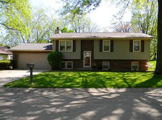 1931 Vassar Dr, Edwardsville, IL 62025