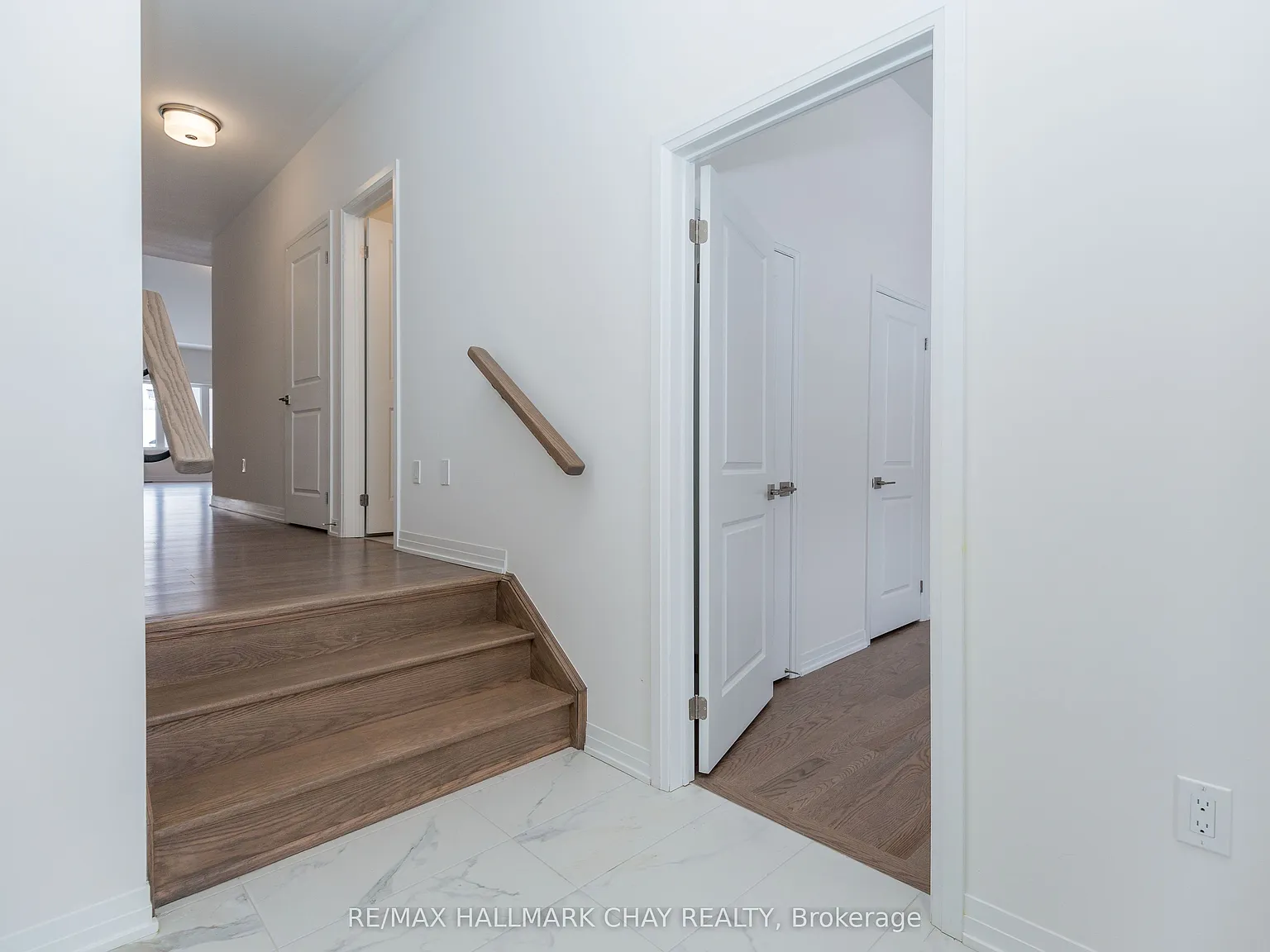 4 bed, $2,950 — Photo 3