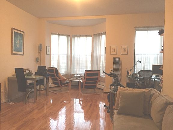 4th image of 733 Saint Nicholas Ave