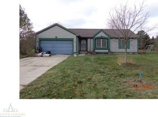 2485 Featherstone Dr, Lansing, MI 48911