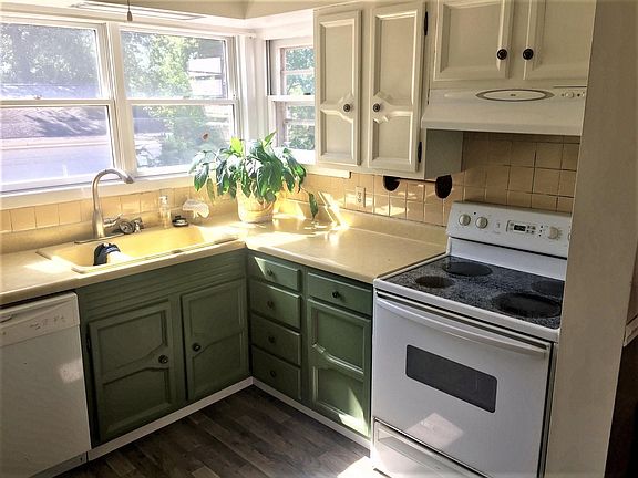 2nd image of 1122 Mulberry Ave