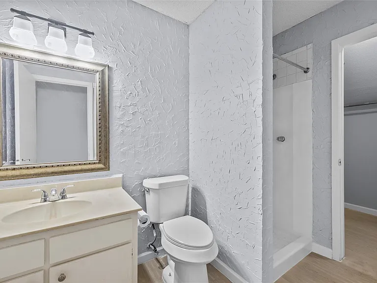 12528 Wellington Park Dr — Photo 18