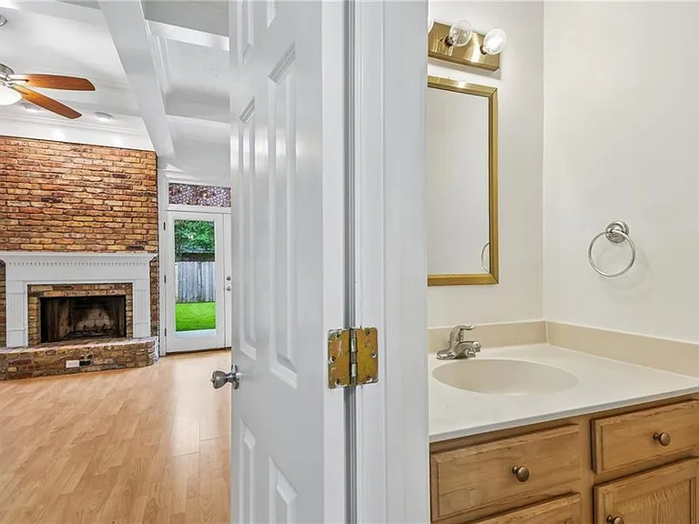 4422 Lake Vista Dr — Photo 8