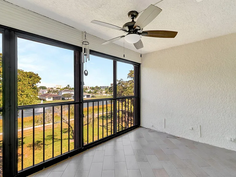 14723 Cumberland Dr #404B — Photo 20
