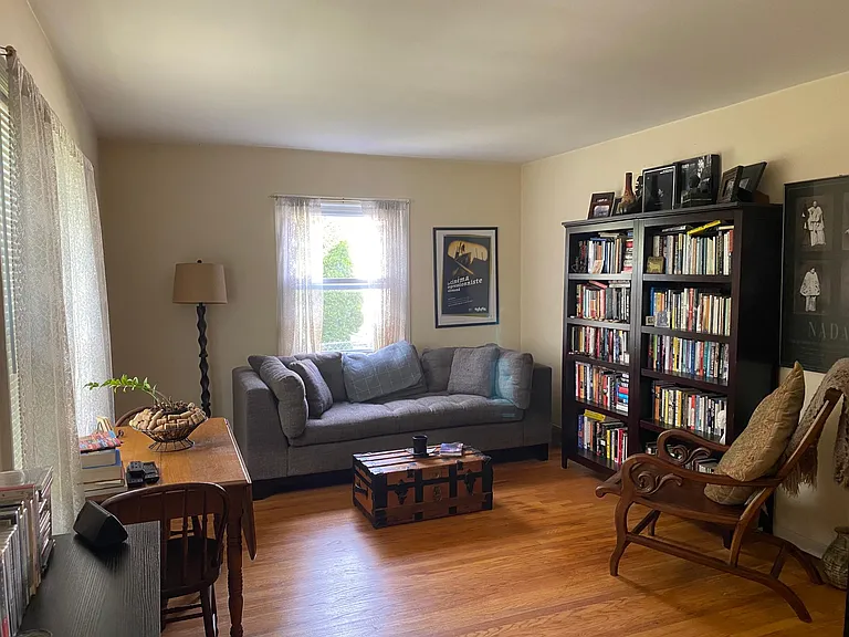 110 Colonial Rd — Photo 9