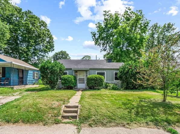 1327 Fay Dr, Fort Wayne, IN 46807