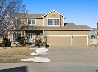 16044 Fowler Ave, Omaha, NE 68116