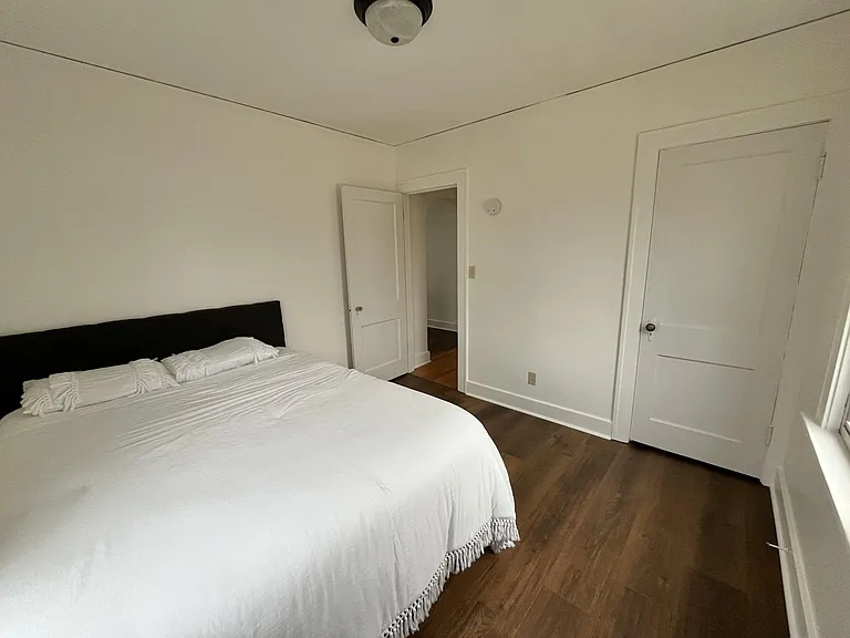1319 E Lake Ave — Photo 12