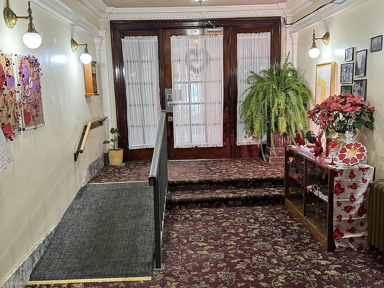 230 S Washington St — Photo 15