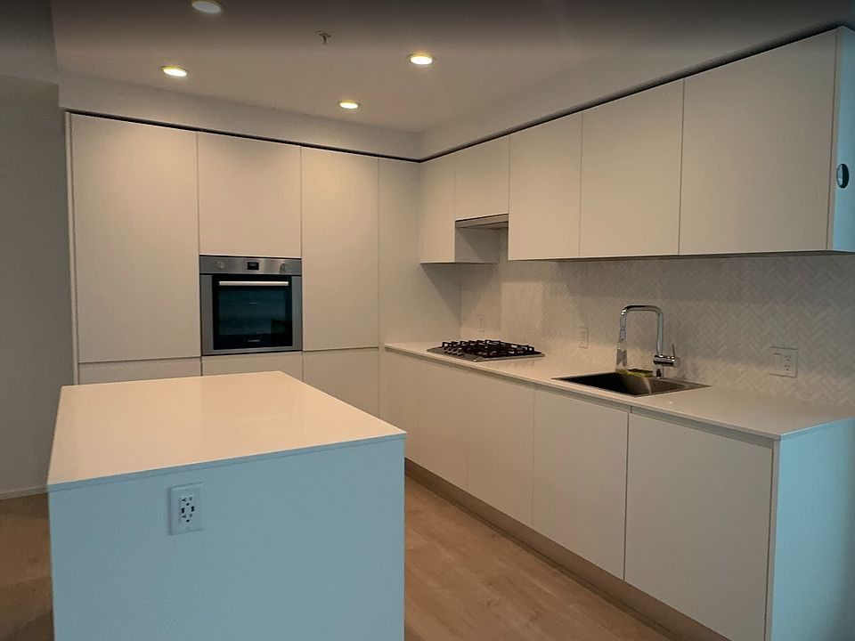 1st image of 3809 Evergreen Pl #9