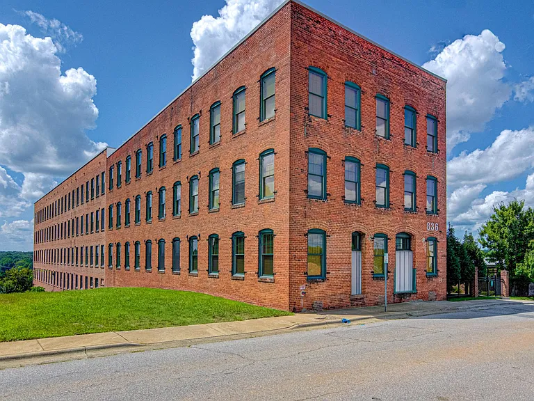 836 Oak St #500 — Photo 41