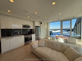 1808 Saint Clair Ave W