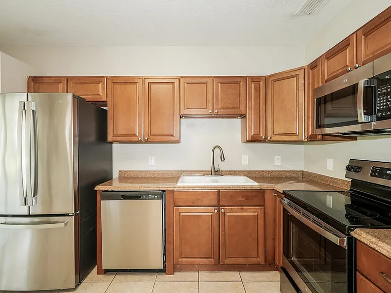 10430 Blackmore Dr — Photo 7